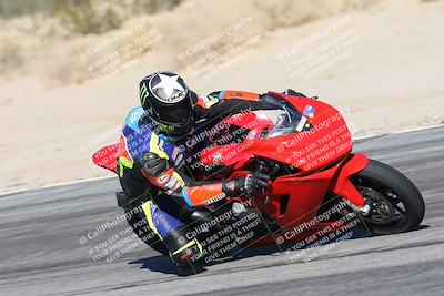 media/Dec-01-2025-Moto Forza (Mon) [[2daa91e15f]]/2-Intermediate Group/Session 4 Turn 9/